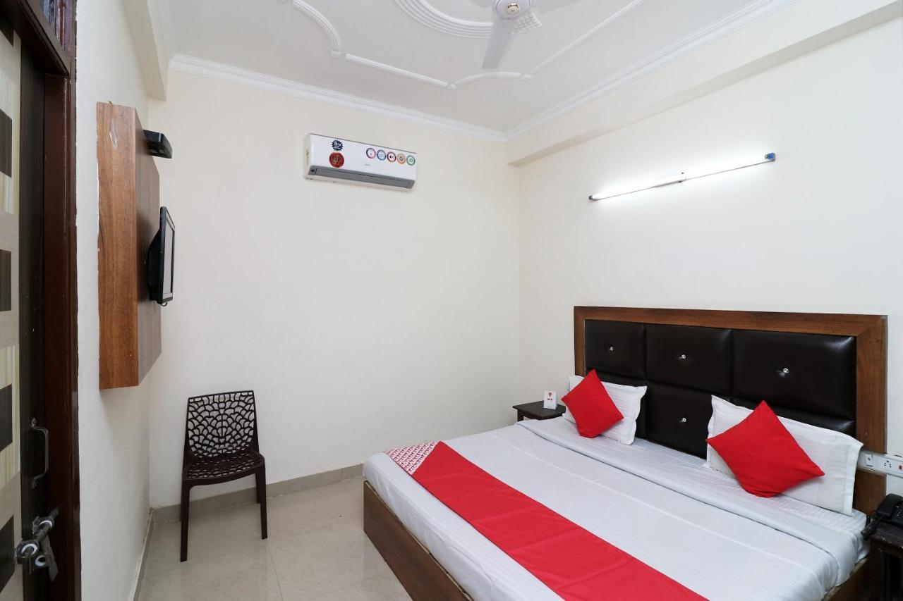 Oyo 24958 Hotel Dayal Belanganj 외부 사진