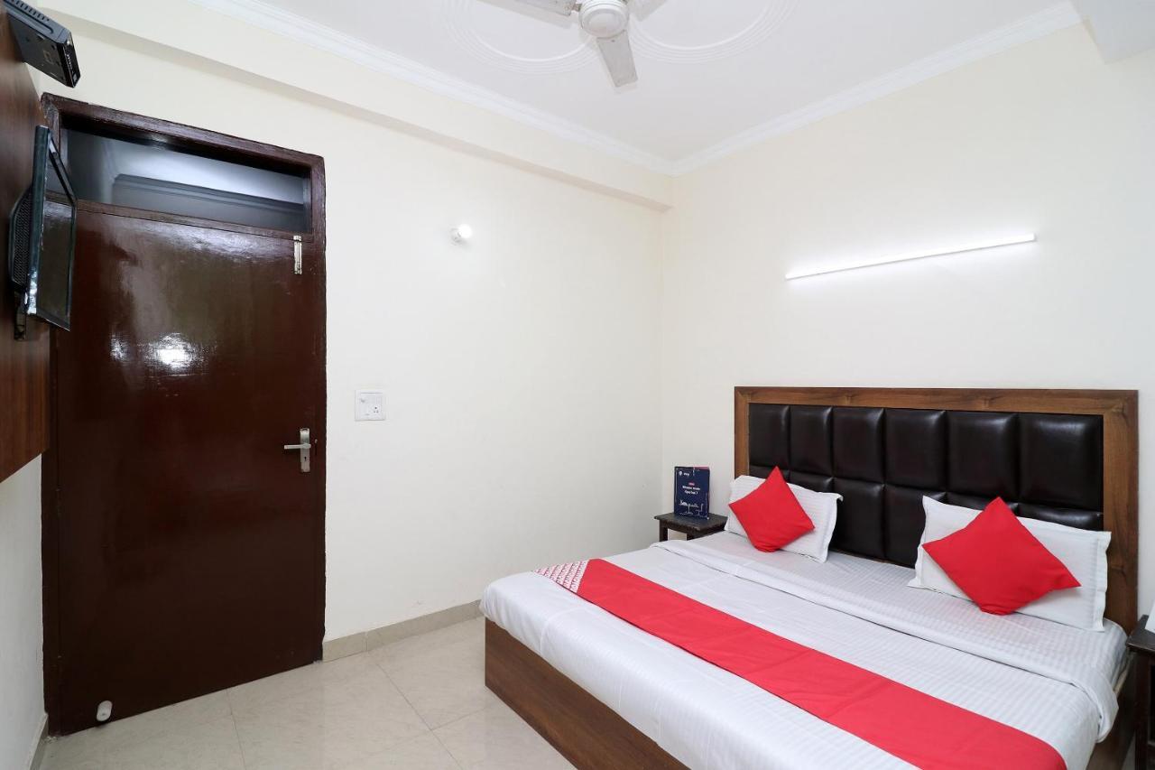 Oyo 24958 Hotel Dayal Belanganj 외부 사진